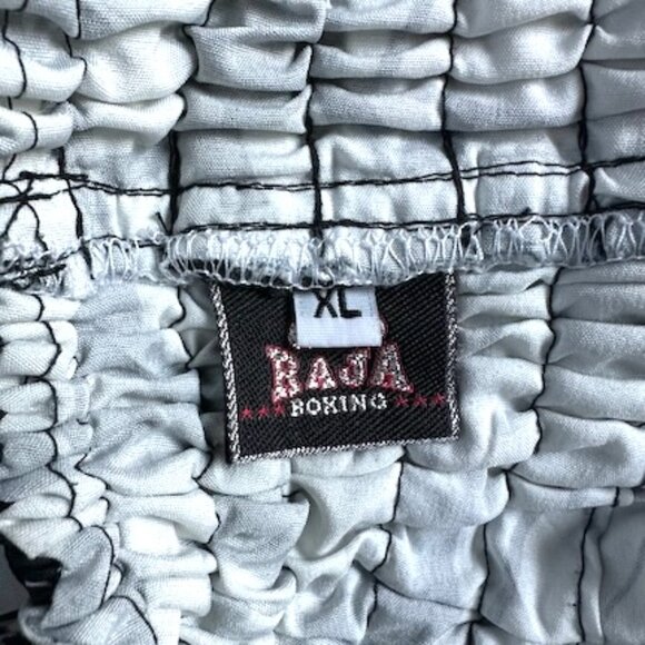 Raja Muay Thai Boxing Shorts in XL - Luxury Fashion House Print -Excellent Cond. - Picture 9 of 10